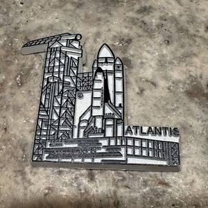 Space Shuttle Magnet Atlantis‎ Vintage Flat Black White Souvenir